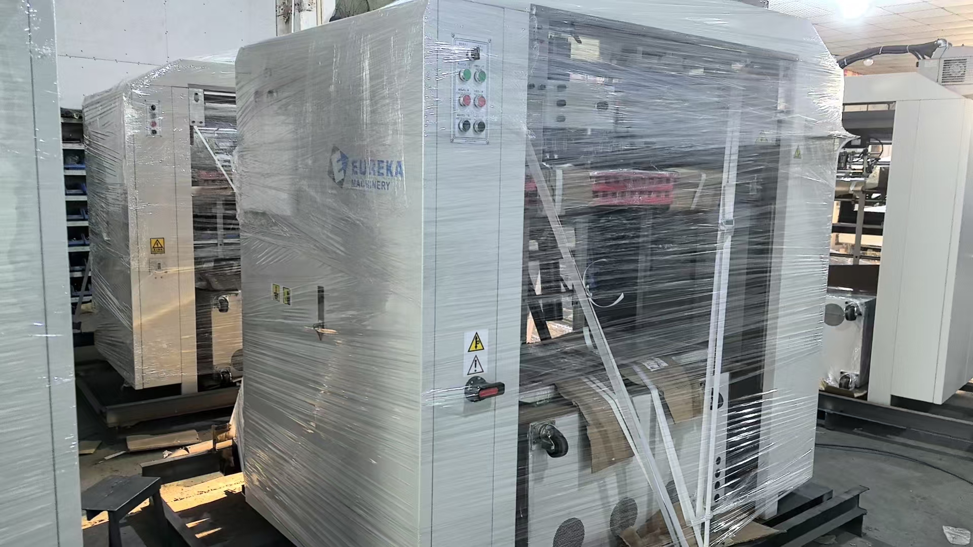 spot uv coating machine packing4